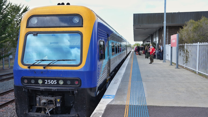 $100m bid to reduce Canberra to Sydney train travel time to under 4 hours