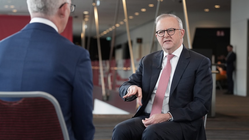Albanese evasive over Point Piper dinner attendance