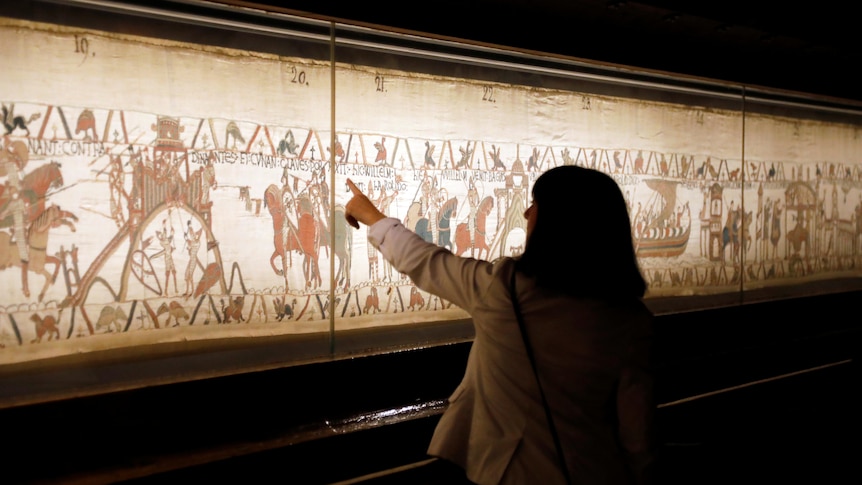 Bayeux Tapestry returns to Britain in secret night-time operation