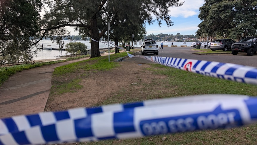 Body of girl recovered from Sydney bay where father was found dead