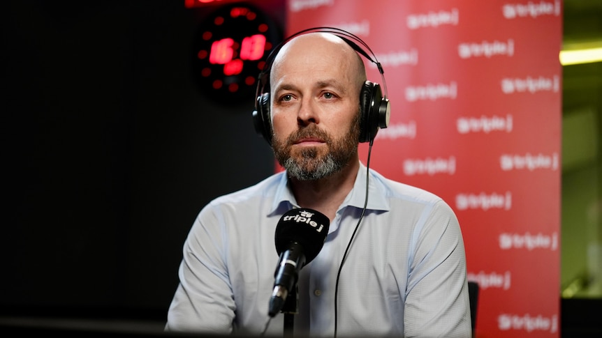 Coalition MP calls out gambling advertising carve-out