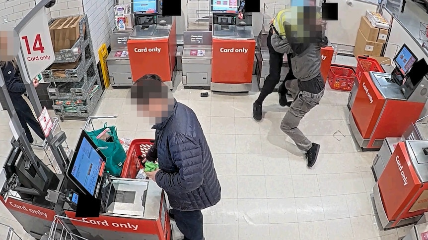 'Could end somebody's life': Retail worker warns of escalating violence