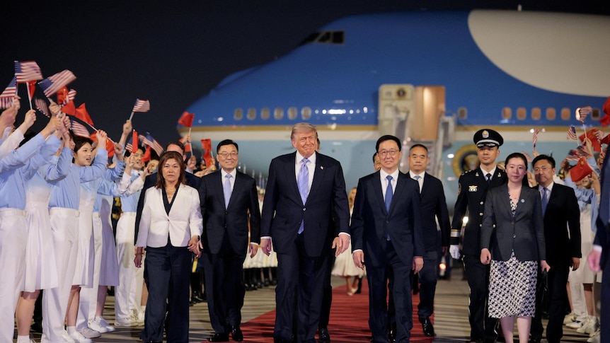 Donald Trump arrives in Beijing ahead of Xi Jinping summit