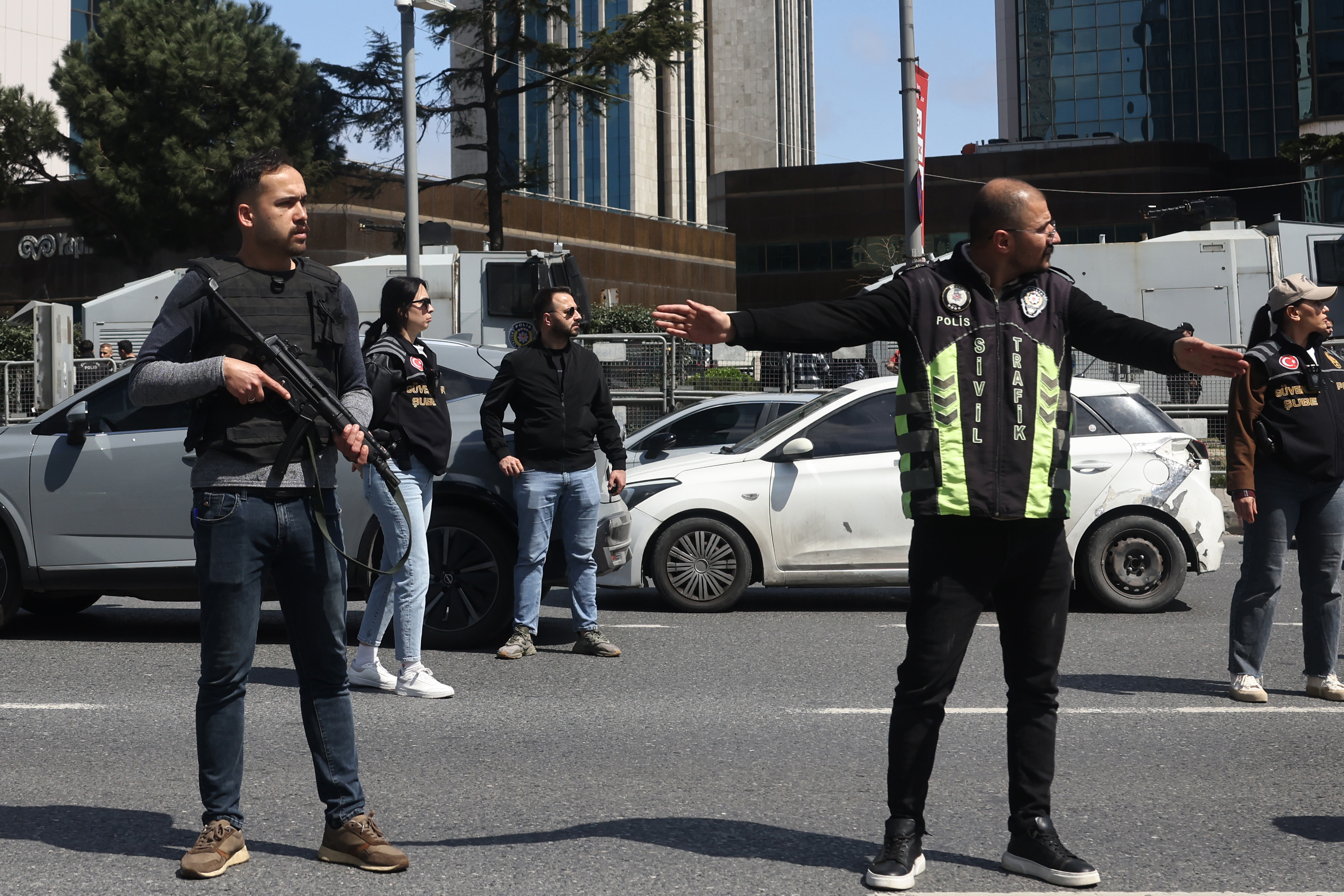 Gunfight erupts outside Israeli consulate in Istanbul