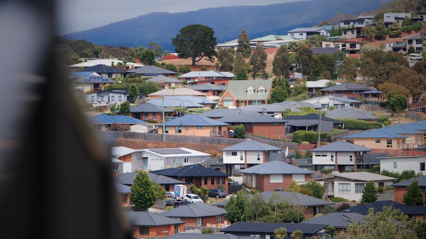 Hobart council advances ban on full-home short stays