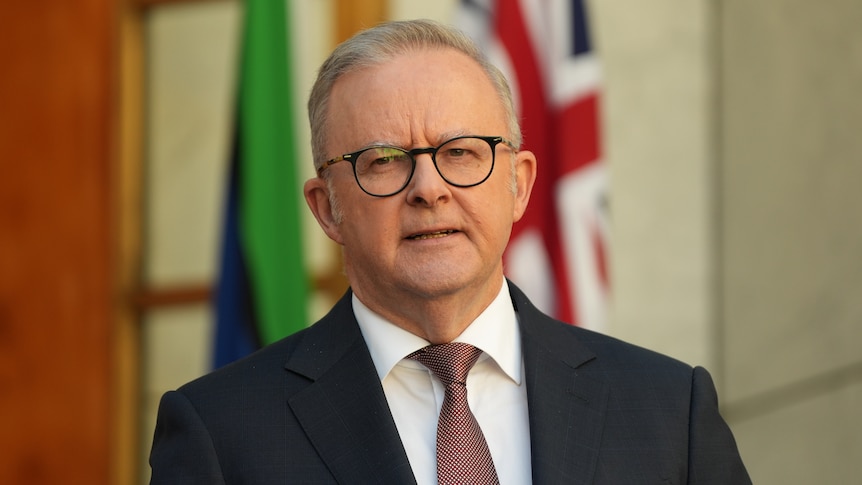 Labor defends news payment plan as Meta, Google reject tax