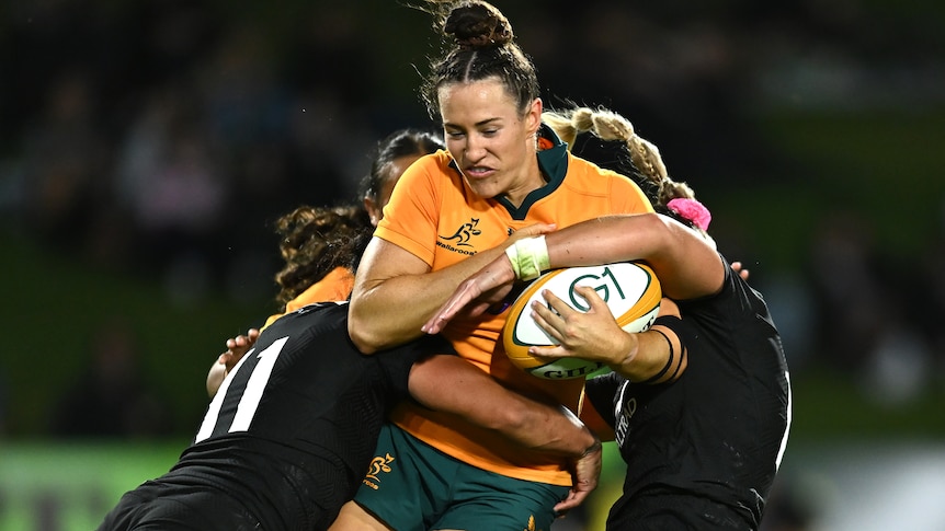 Live: Black Ferns on top but Wallaroos show fight in Anzac Day Test