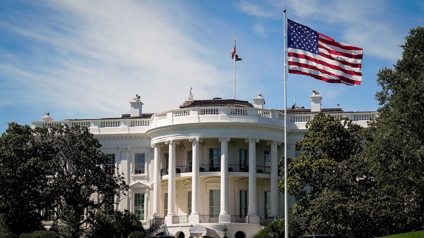 Major US news networks face probe over White House coverage boycott
