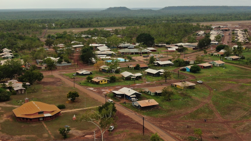 Nine weeks of rolling phone, internet outages in remote NT community