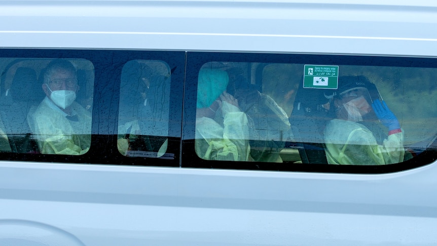 Passengers from hantavirus ship transferred to Australian quarantine