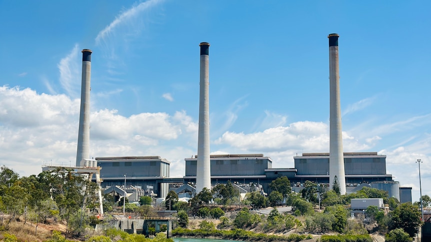 Queensland allowed to use coal, gas for data centres despite renewable push