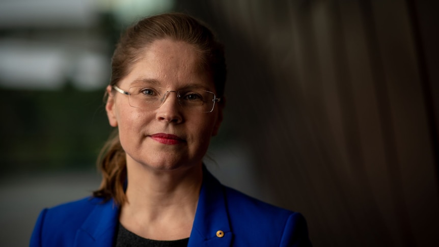 SA nurses and midwives offered 16 per cent pay rise under new deal