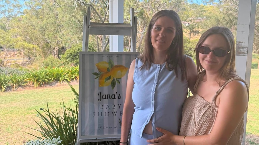 Sister of missing Toowoomba mum urges community 'to keep looking'