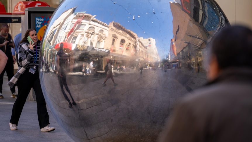 'Sophistication' spat over foot traffic decline in Adelaide CBD