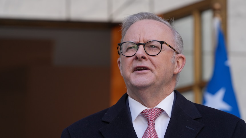 'Stunned': Emotional PM defends mum against Pauline Hanson remarks