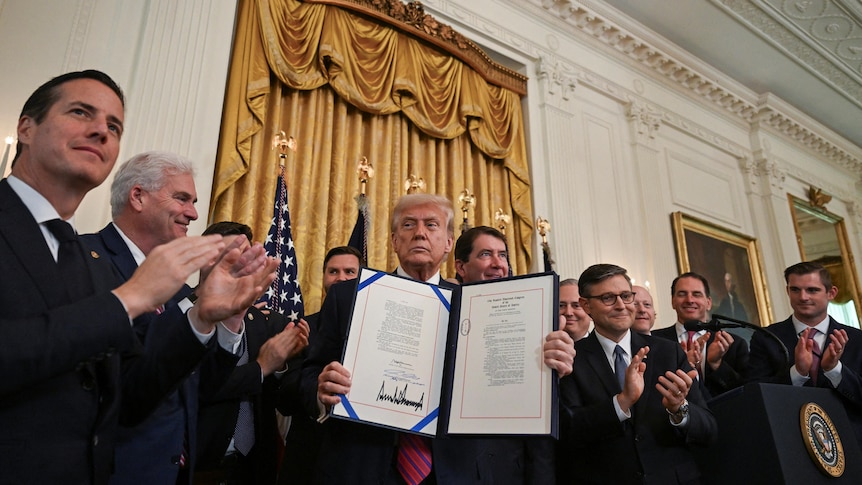 Trump's financial disclosure reveals $US1.4 billion in crypto earnings